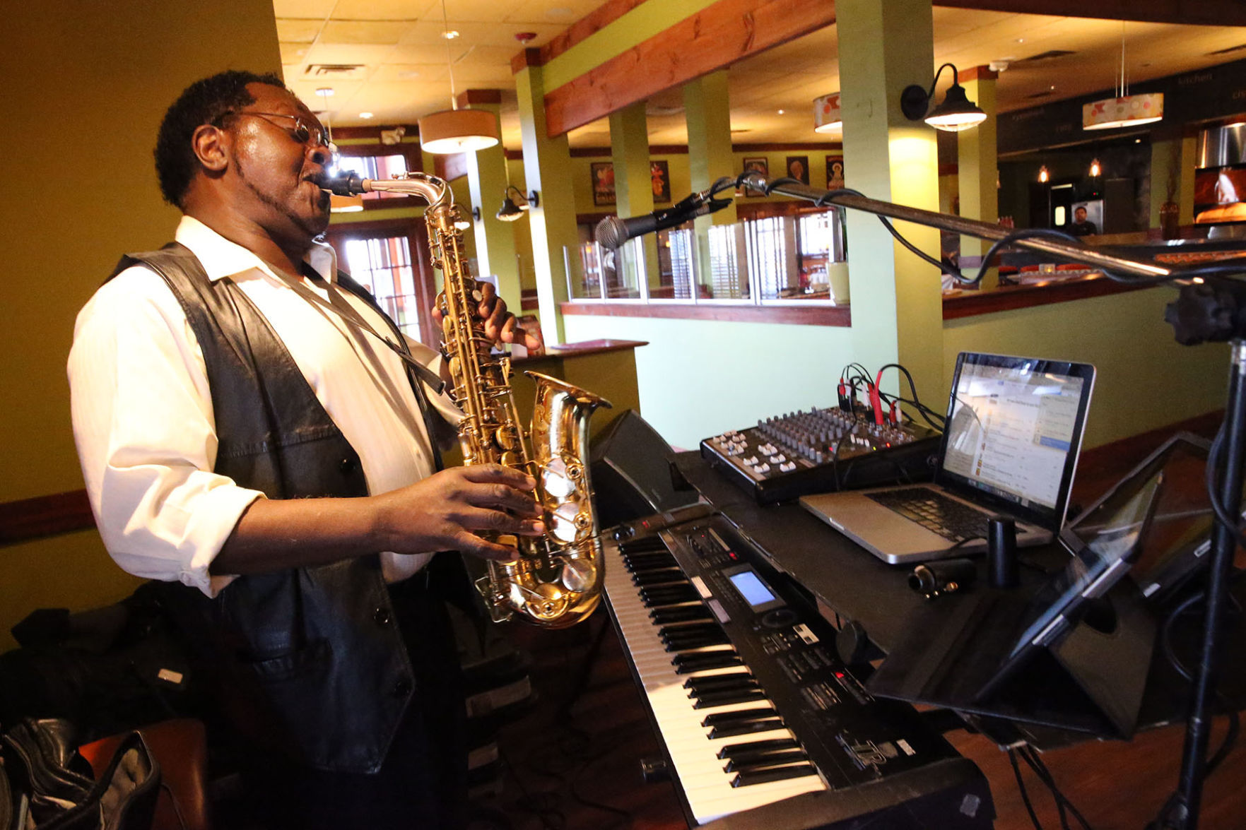 Musician Doug Jennings